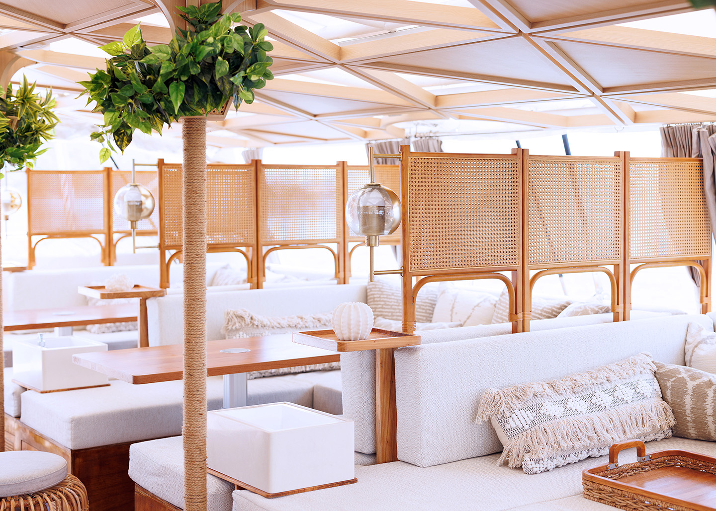 Exclusive Venue Hong Kong Boat & Yacht The Vibe