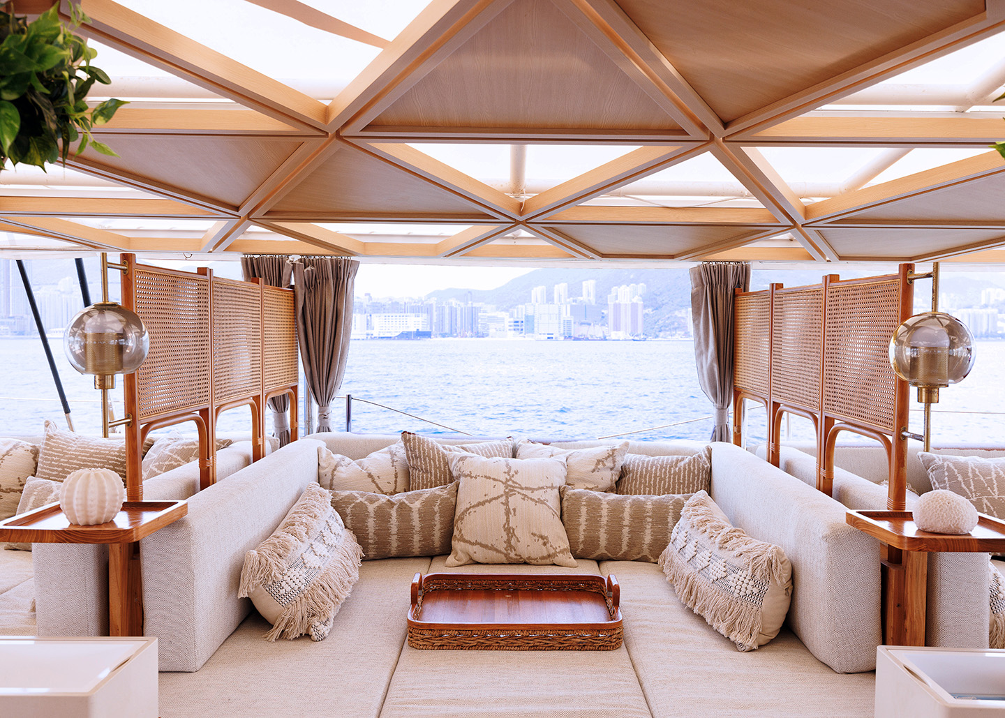 Exclusive Venue Hong Kong Boat & Yacht The Vibe